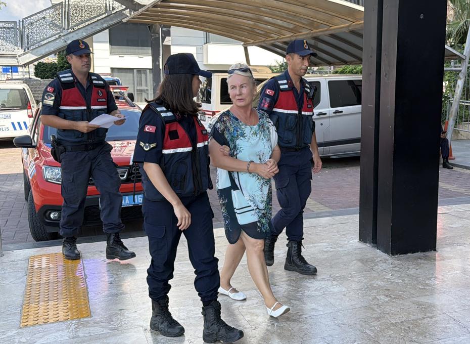 Antalya'da Haşema ile İlgili Tartışma ve Site Yöneticisinin Tutuklanması