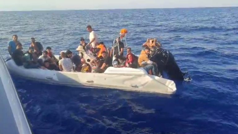 Muğla’da 28 kaçak göçmen yakalandı, 26 göçmen kurtarıldı