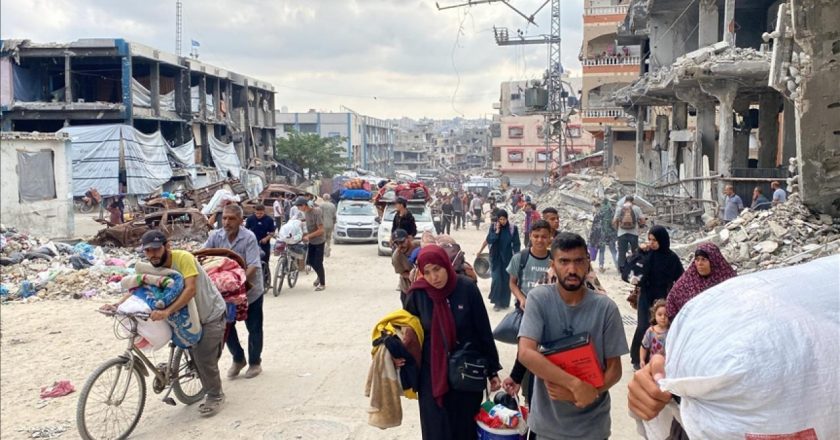 Gazze yönetimi, Gazze Şeridi’ndeki Filistinlilere evlerini terk etmemeleri çağrısında bulundu