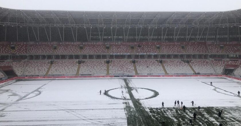 Sivasspor – Kasımpaşa maçının oynanmasına karar verildi! İşte stadın son hali…