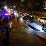 Antalya’da akılalmaz kaza! Refüje çarptı, taklalar attı, burnu bile kanamadı