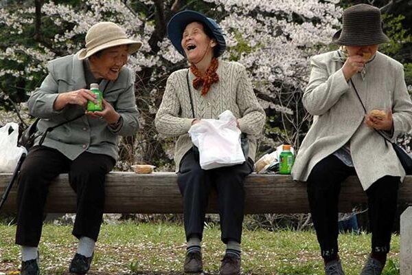 Japonya’da 100 yaş üstü nüfus ilk kez 99 bini aştı!