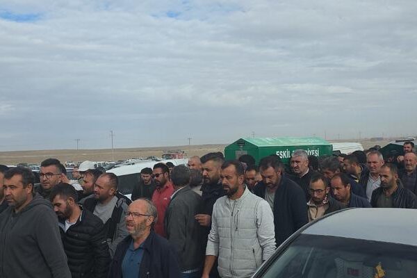 Aksaray’da trafik kazasında yaşamını yitirmişlerdi! 3 kardeşin cenazesi toprağa verildi