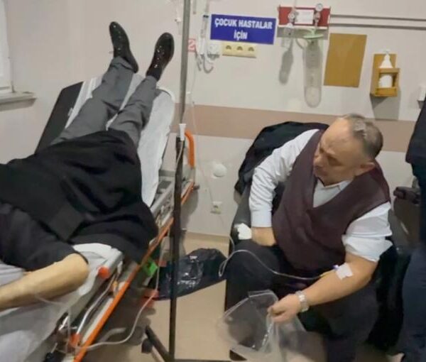 Düğün yemeğinden zehirlenme endişesi: 100’e yakın kişi hastaneye sevk edildi