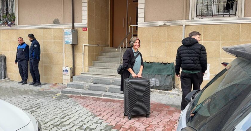 İstanbul’da iki bina arasındaki istinat duvarı çöktü