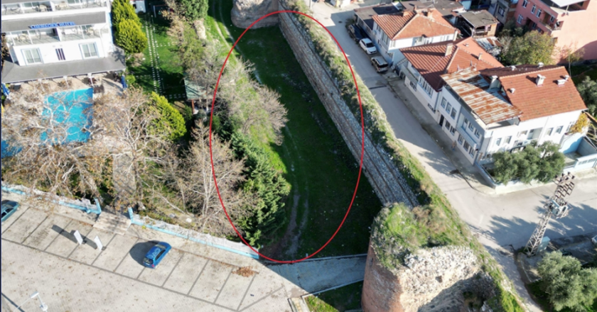 Papa etkisiyle arsayı 5,5 milyon dolara satışa sundu!